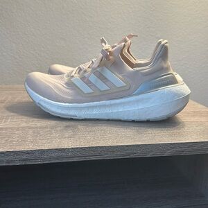 Adidas Ultraboost Light